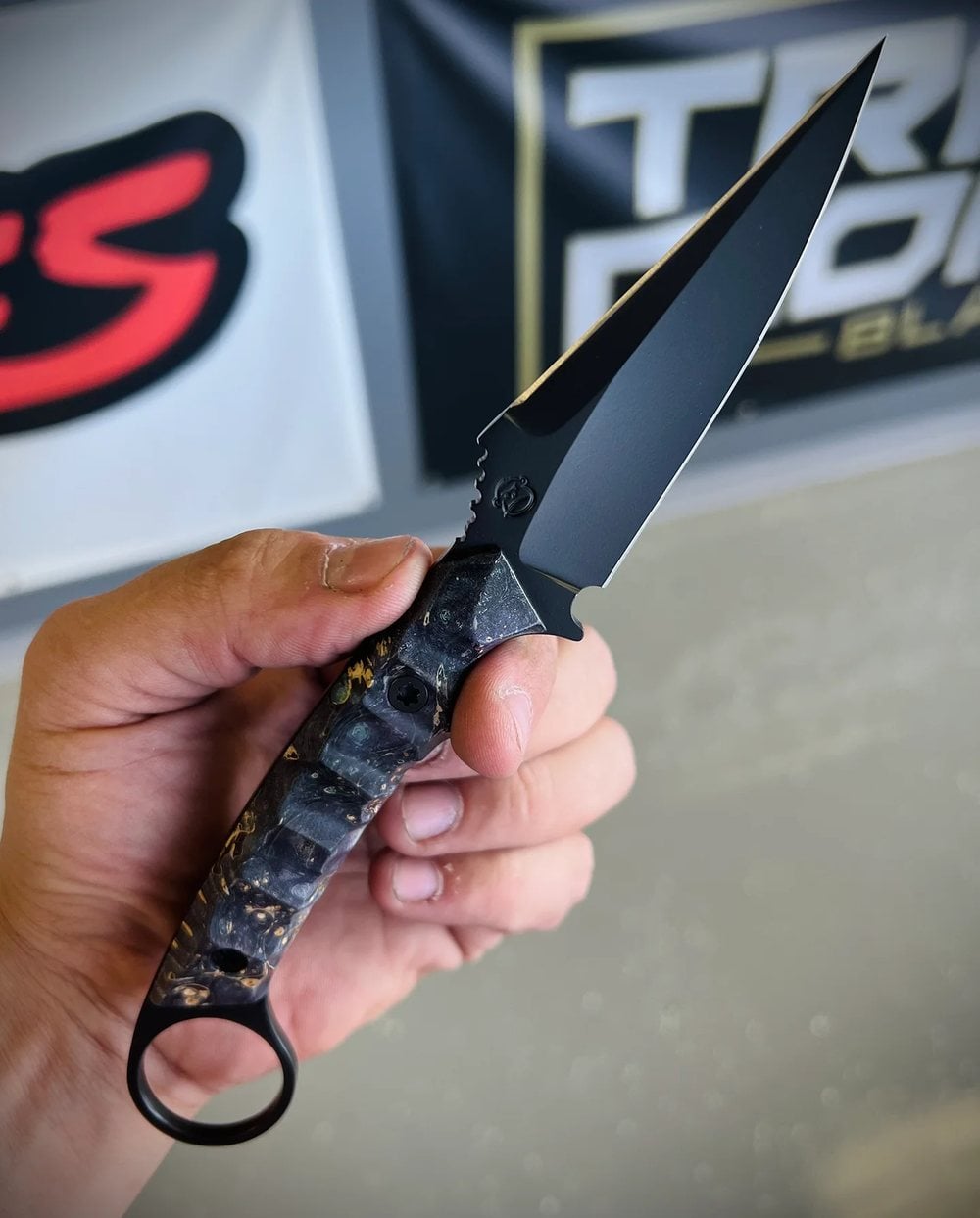 Warfighter fixed blade